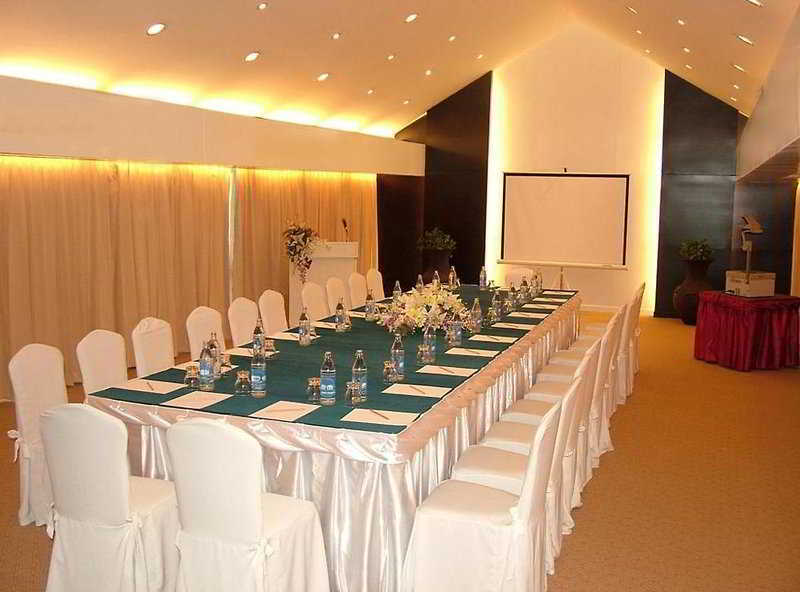 Eurasia Chiang Mai Hotel Exteriör bild