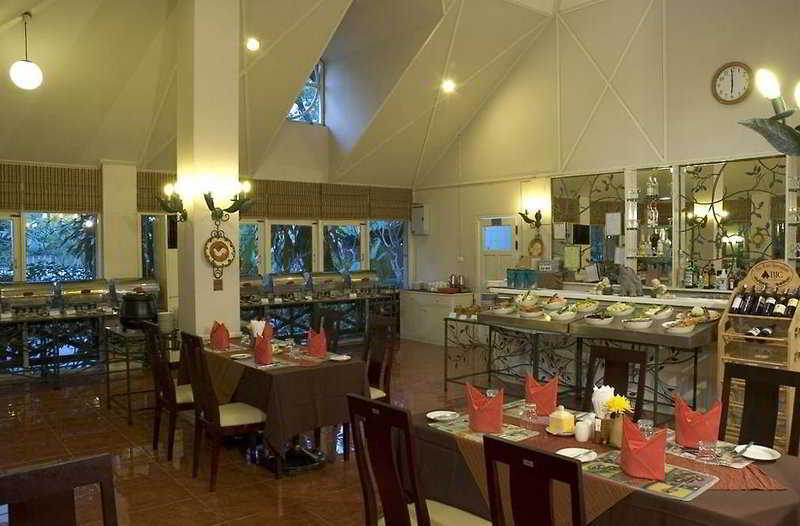 Eurasia Chiang Mai Hotel Exteriör bild